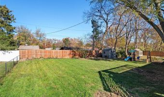 371 Messina Dr, Ballwin, MO 63021