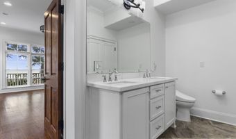 1016 Beach Blvd, Biloxi, MS 39530