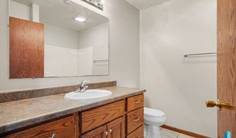 412 N 9th Ave, Brandon, SD 57005