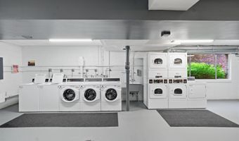 5003 SENTINEL Dr 22, Bethesda, MD 20816