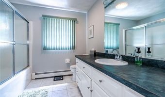 38 Mark Dr, Lincoln, RI 02865