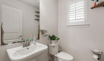 214 Alake St, Kahului, HI 96732