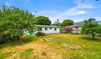 1139 Buttermilk Ln, Arcata, CA 95521