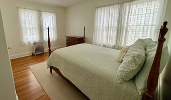 2 Pine Rd, Bennington, VT 05201