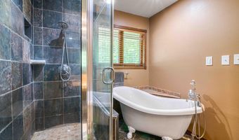 1010 E 34th St, Baxter Springs, KS 66713