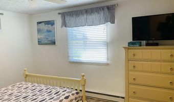 542 Ocean Ave, Wells, ME 04090