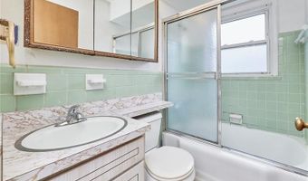 228 Newton Pl, Ballwin, MO 63021