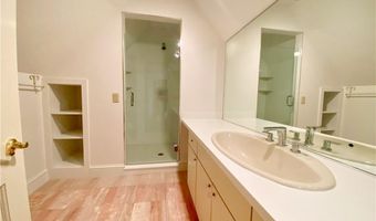 61 Ledge Rd J, Newport, RI 02840