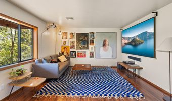 694 Timberlake Dr, Ashland, OR 97520