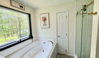 2292 Bismark Rd, Blakeslee, PA 18610