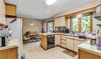 113 Meadow Spring Ln, Amherst, NY 14051