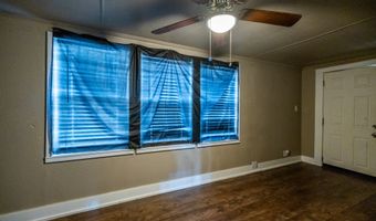 203 W Purdom Ave, Alvarado, TX 76009