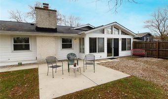 126 Greenbriar Dr, Aurora, OH 44202