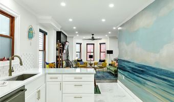 27 S Baptist St, Newport, RI 02840