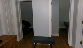 204 Hawthorne St, Alma, MI 48801