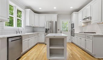 355 Chelsey Ct, Alpharetta, GA 30004