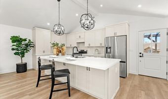 7901 Winsford, Westchester, CA 90045