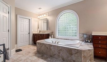 3698 Lakeview Dr, Tucker, GA 30084