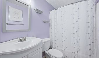 2219 Woodland Trace St, Austintown, OH 44515