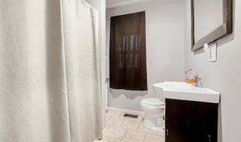 414 Manchester St, Aurora, IN 47001