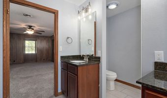 612 E Glendale St, Aurora, MO 65605
