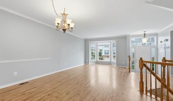 7035 KINGS MANOR Dr, Alexandria, VA 22315