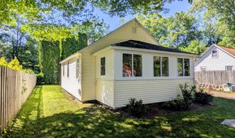 17 Autumn Trl, Coventry, CT 06238