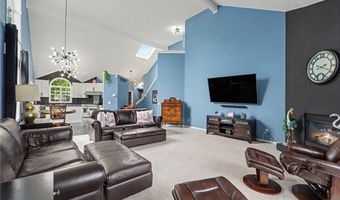 959 Grand View Ln, Aurora, OH 44202