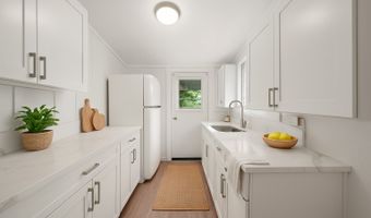 2963 Koali Rd D, Honolulu, HI 96826