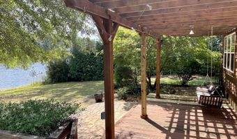 245 Lakeside Dr, Aberdeen, NC 28315