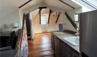 19 King St 4, East Greenwich, RI 02818