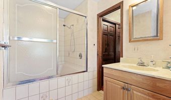 141 EMBILL Dr, Blakeslee, PA 18610