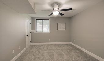 16910 Tucker Ct, Basehor, KS 66007