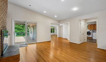 9009 CHARRED OAK Dr, Bethesda, MD 20817