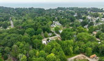 9658 Oakland St, Angola, NY 14006