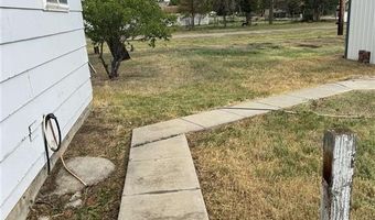 20 1st Ave E, Deaver, WY 82421
