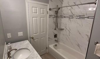 1002 Timberbrooke Dr, Bedminster, NJ 07921