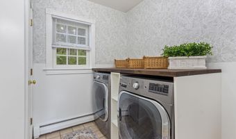 12 Summit Ter, Falmouth, ME 04105