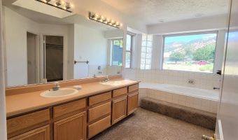 606 W Greens Lake Dr, Cedar City, UT 84720