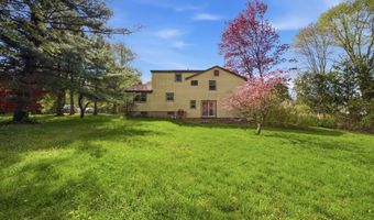 218 Woodland Ave, Bloomfield, CT 06002