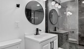 8664 Louise Ave, Allen Park, MI 48101