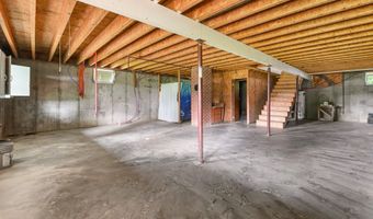 2466 655th Ave, Albia, IA 52531