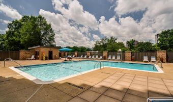 200 N PICKETT St 308, Alexandria, VA 22304