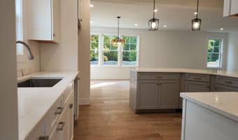 635 E Bay Ave, Barnegat, NJ 08005