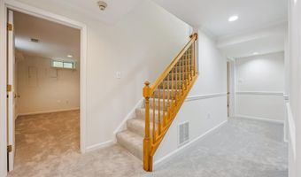 8201 HECTIC HILL Ln, Rockville, MD 20854