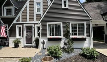1422 Robinwood Rd, Alliance, OH 44601
