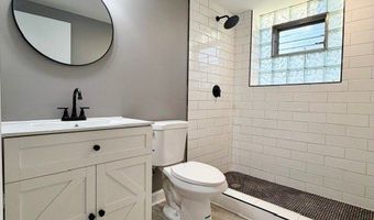 22 W070 Byron Ave, Addison, IL 60101