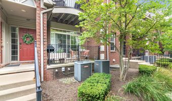 225 W Oakbrook Dr, Ann Arbor, MI 48103