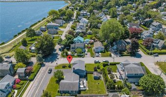 97 Eustis Ave 2, Newport, RI 02840