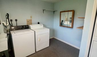 167 Country Club Ln, Amsterdam, NY 12070